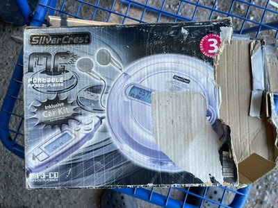 SilverCrest Portable CD / MP3 Player inclusive Car Kit 12V Adapter Zigarettenanz