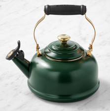 Le Creuset Classic Whistling Tea 