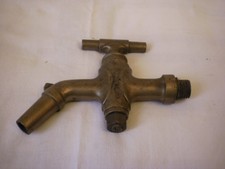 Robinet ancien en laiton