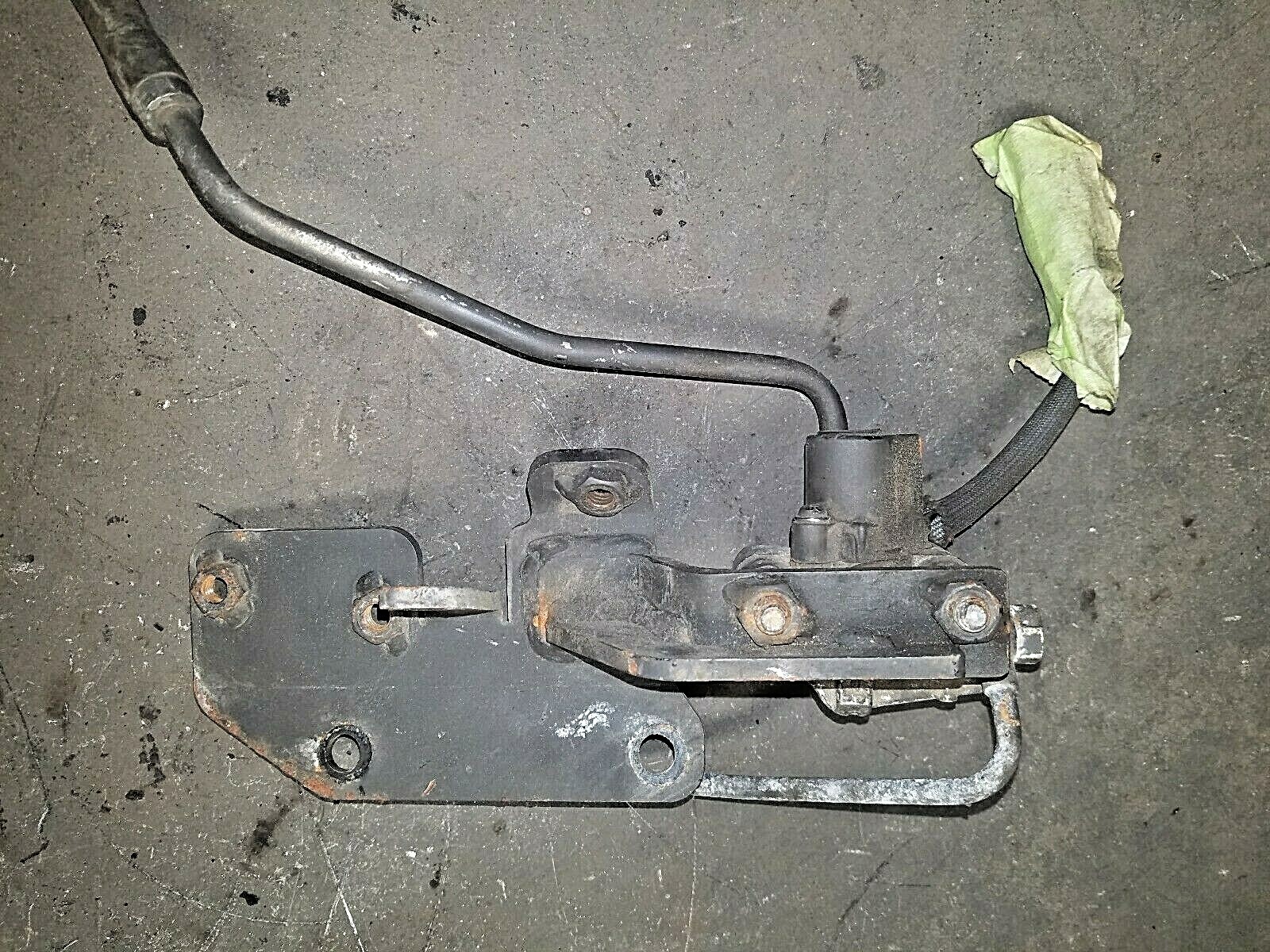 Paccar 1818852 Valve-shutoff Air Valve Solenoid Bracket 1830070 