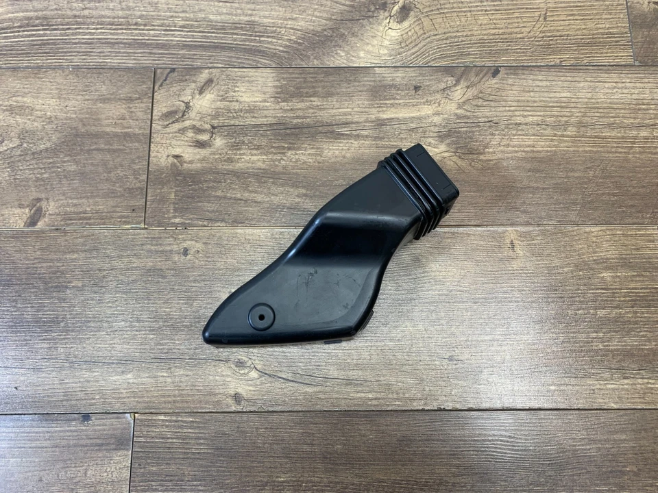 2017-2020 Jaguar XF XE Front Left Air Intake Duct Tube Pipe HK83-9A675-BB OEM - Image 2 of 4