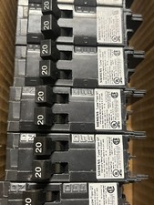 NEW Lot Of 12 Q2020NC , no clip) - Siemens 20 Amp Tandem Breaker New i