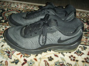 nike invigor kaki