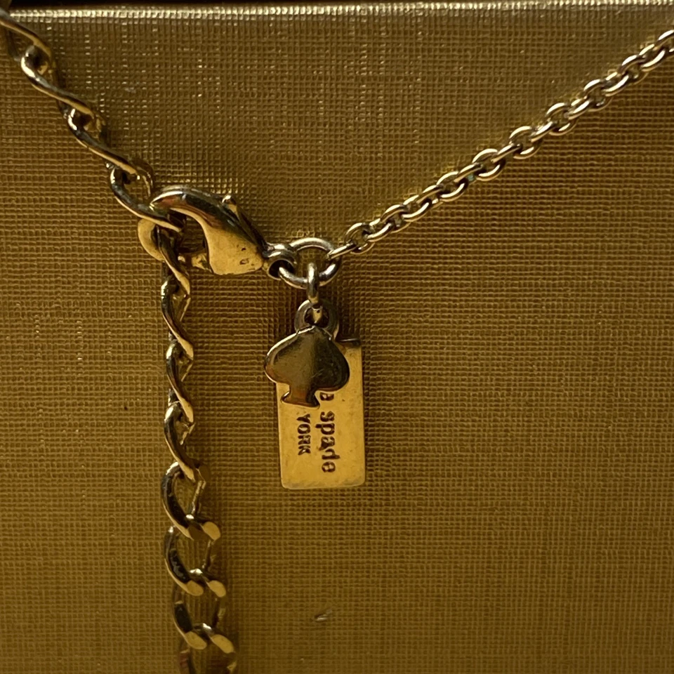 "Collar colgante Kate Spade tono dorado verde cuadrado cristal cadena ajustable 17""" Foto 3 de 4