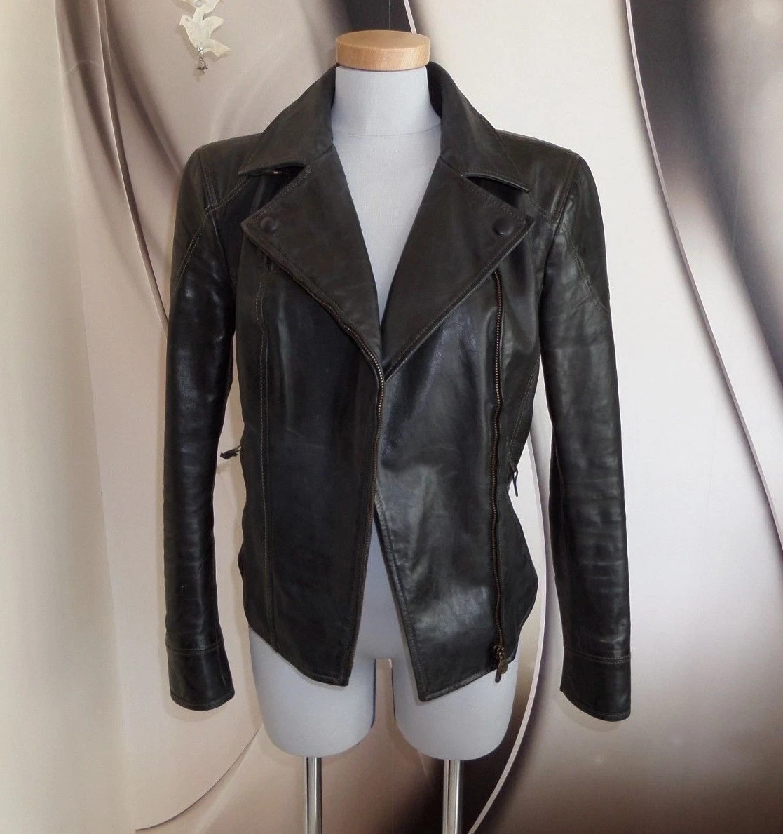 MATCHLESS SOHO Leather FITTED BIKER JACKET MADE IN ITALY SIZE 10 on vinted ' image 2