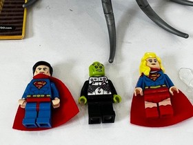 LEGO 76040 DC Comics Super Heroes Brainiac Attack