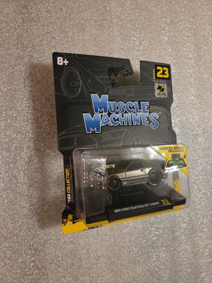Muscle Machines 1993 Ford Mustang SVT Cobra 1:64 - Series 4 Model 23 - Image 2 of 4
