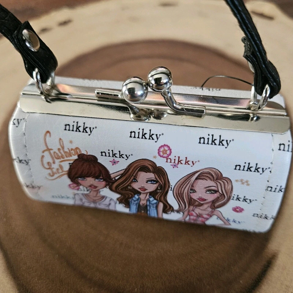 Bolso de Mano Muñequera Nicole Lee Nikki Moda Niña Estampado "¡MUY PEQUEÑO PERO ADORABLE!!" Foto 2 de 4