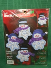 Bucilla 4 Felt Ornaments Let It Snow 84597 New