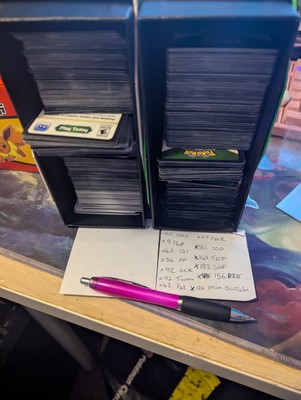 ÜBER 1K POKEMON TCG CODE KARTEN
