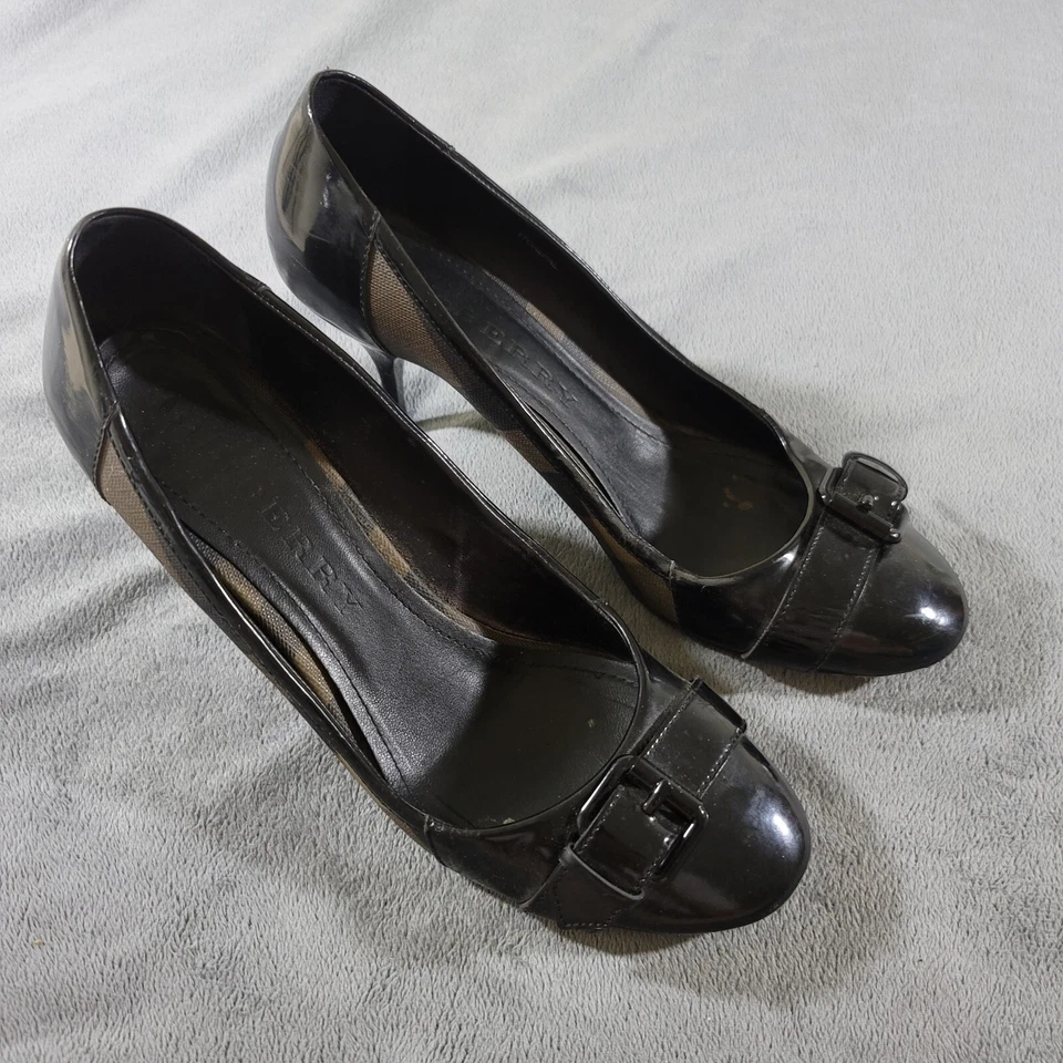 Burberry Women's Black Nova Check Canvas Leather Buckle Pumps Size 39.5 US 9.5 - Image 2 of 4