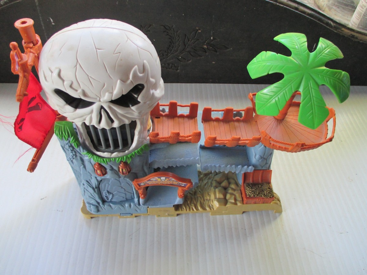 Matchbox Buried Treasure Pirate Castle Lights And Sound