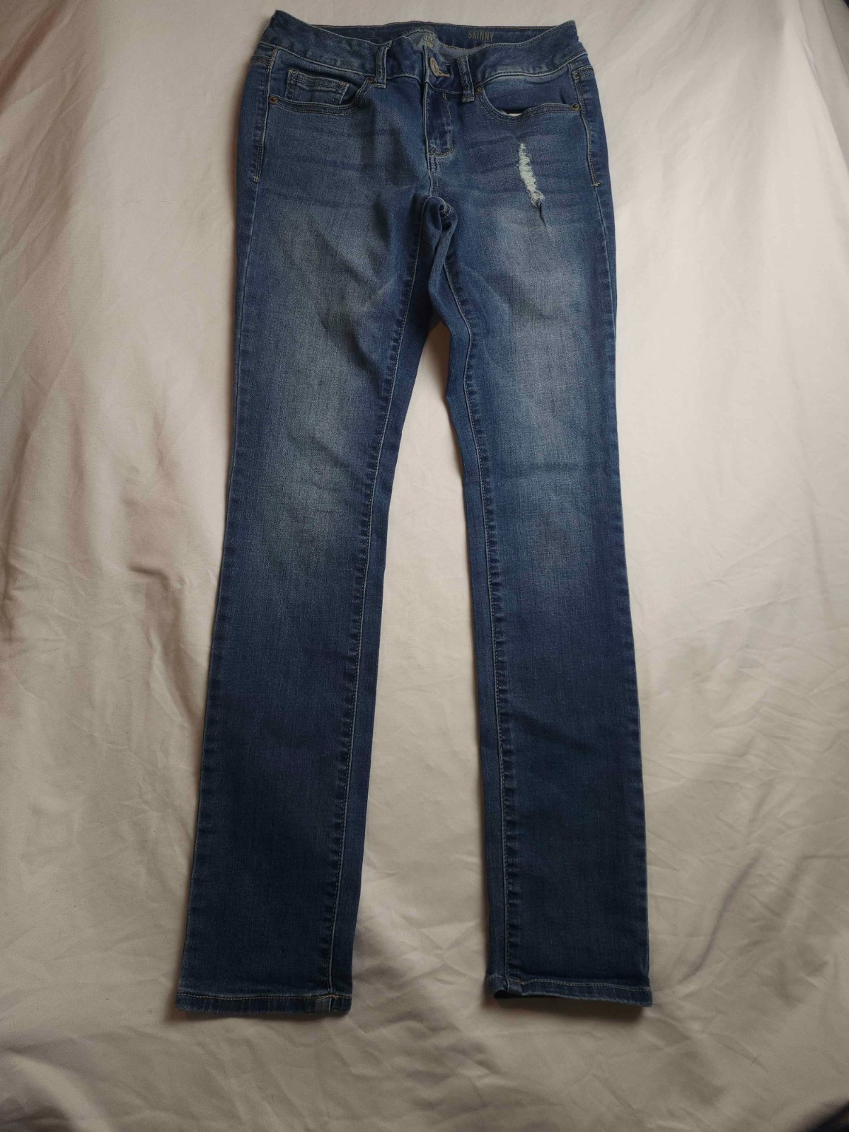 SO Skinny Jeans Womens Size 3 Juniors Blue Denim Dark Wash Distressed Stretch