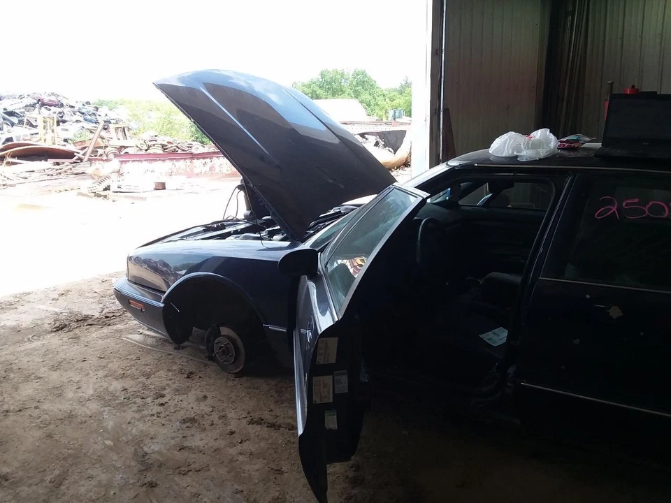 Rear Bumper Fits 96-99 EIGHTY EIGHT 2092293 - Image 2 of 4