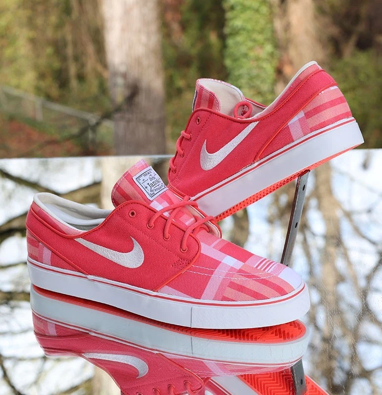 Nike Zoom Stefan Janoski Canvas Red for Sale | Authenticity  display picture 1