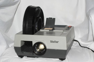 Vivitar 3000AF Auto Focus Slide Projector with lens, remote control, tray