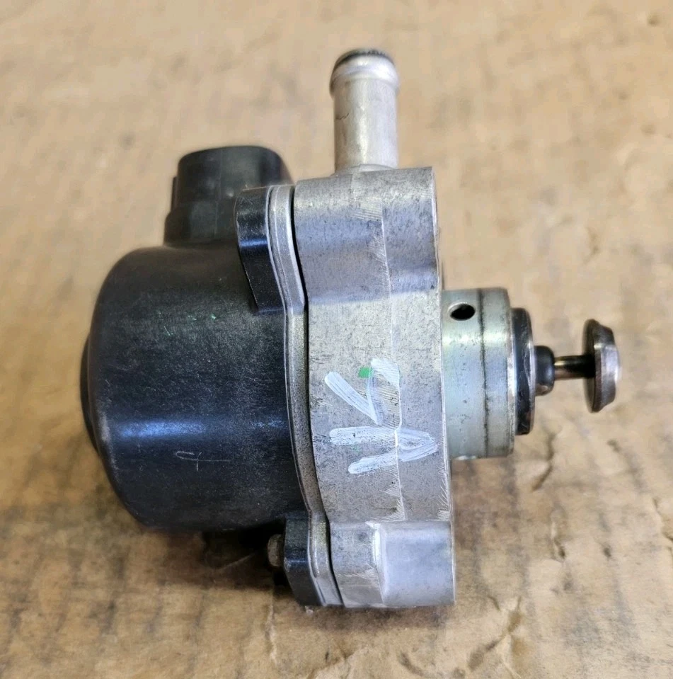 92-96 Lexus SC300 SC400 LS400 V8 8Cyl 4.0L Exhaust Gas EGR Valve OEM 25620-50020 - Image 3 of 4