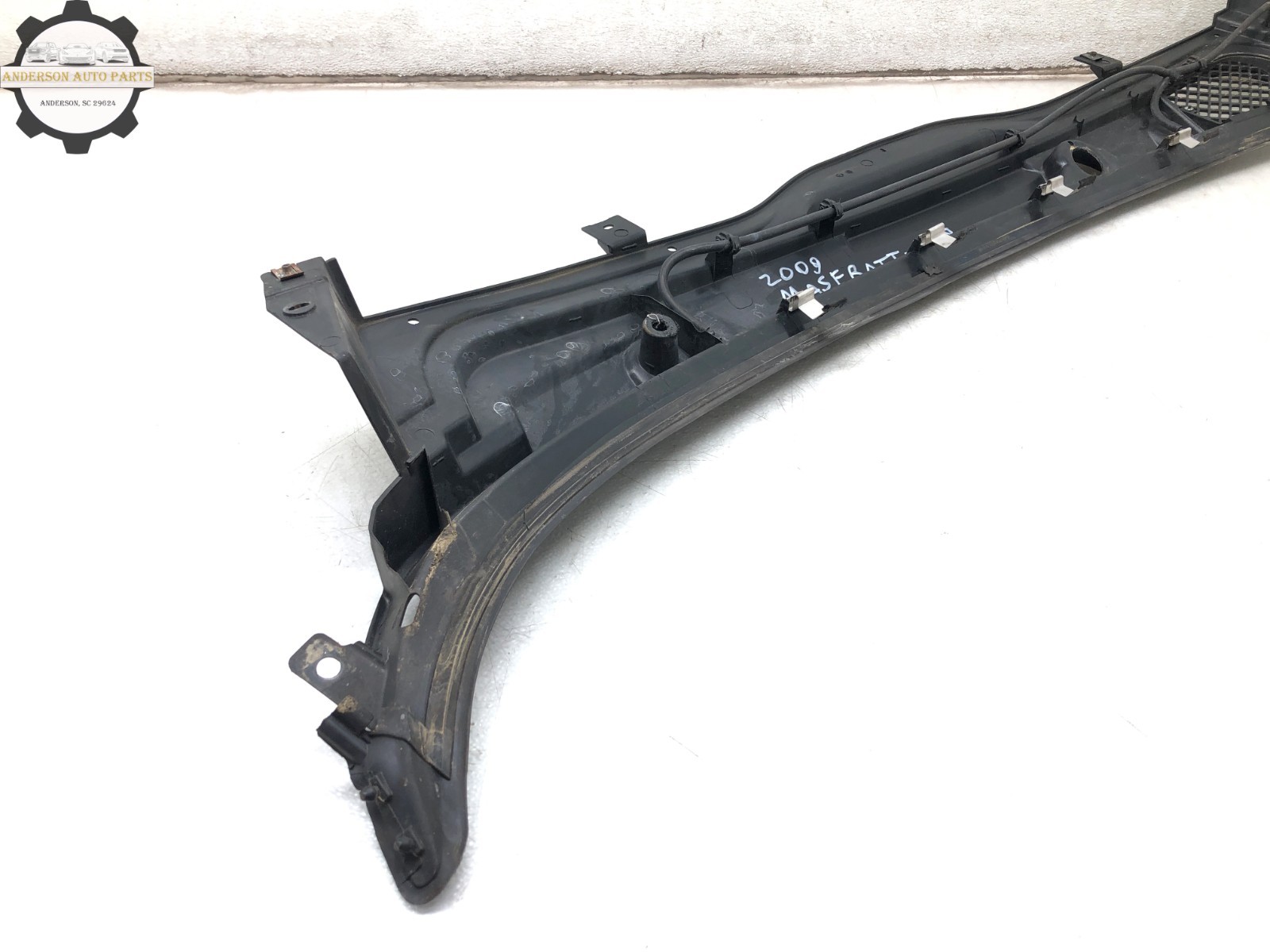 2008-2017 MASERATI GRANTURISMO M145 FRONT WINDSHIELD WIPER COWL PANEL COVER OEM