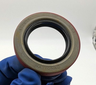 National 472655 Radial Shaft Seal 1.437'' Bore 2.316'' OD 0.375'' Width NBR Lip