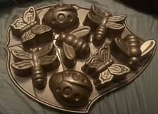Nordic Ware Backyard Bugs Metal/Aluminum Baking Pan Cake Cupcake Mold Insects