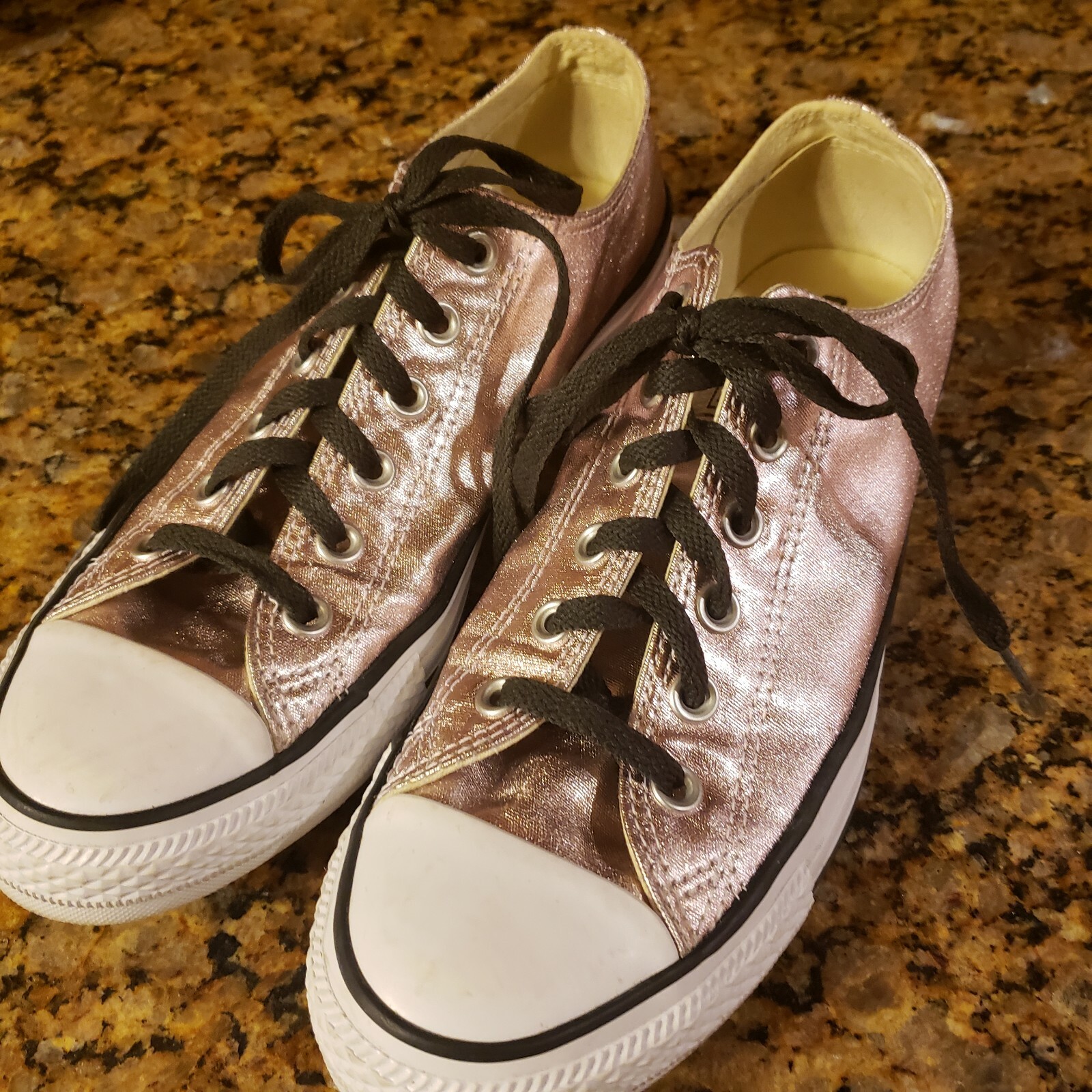 cream rose gold converse