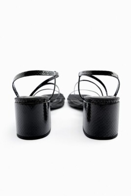 Burberry★Black/White Leather Woven Ankle Strap Heel Sandals 22932677_53019243_600.jpg