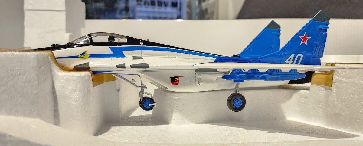フランクリンミント 1/48 アーマーコレクション MIG29 ファルクラム Franklin Mint Armour Collection 1:48 Scale MIG 29 ACROBATIC TEAM