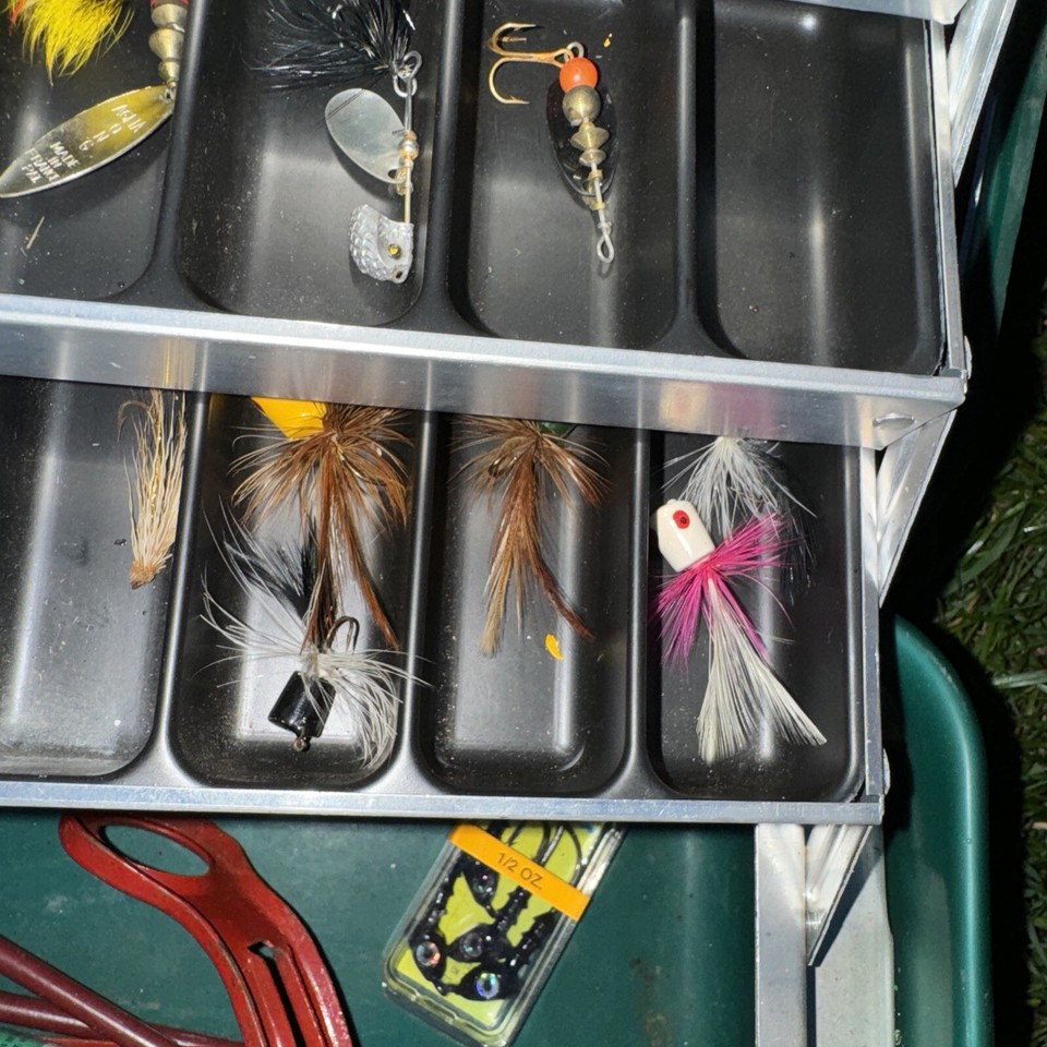 Vntage UMCO 1000 AS Alumnum Tackle Box