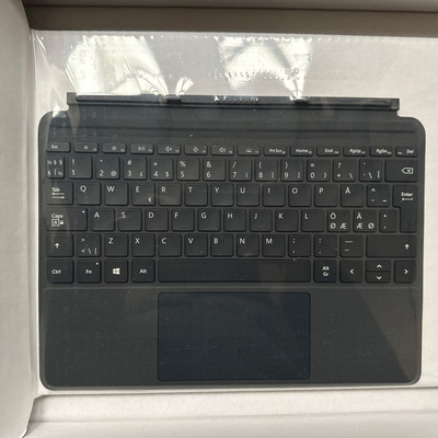 Microsoft Surface Go 3 / Go 2 QWERTZ Type Cover Nordic Layout - Schwarz - KCR00009