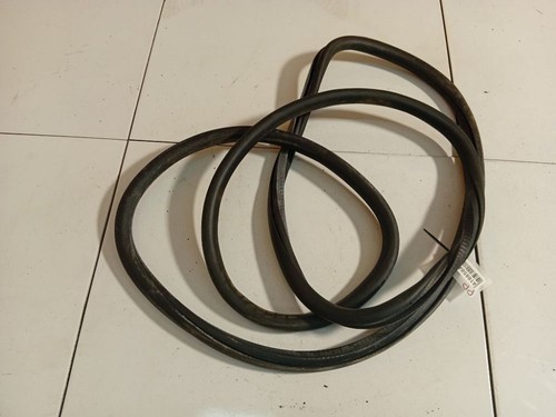 1K3867912B Türer Türgummi Türdichtung Dichtung Vorne Rechts 1K DE2605667-56