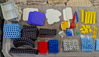 HUGE LOT ROKENBOK System RC Dozers + Monorail +Starter 768+ Pcs TESTED & WORKING