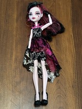 Monster High Welcome To Monster High Photo Booth Ghouls Draculaura Doll W/ Shoes