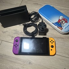 Nintendo Switch 32GB Console (HAC-001) + Dock, Charger & Case