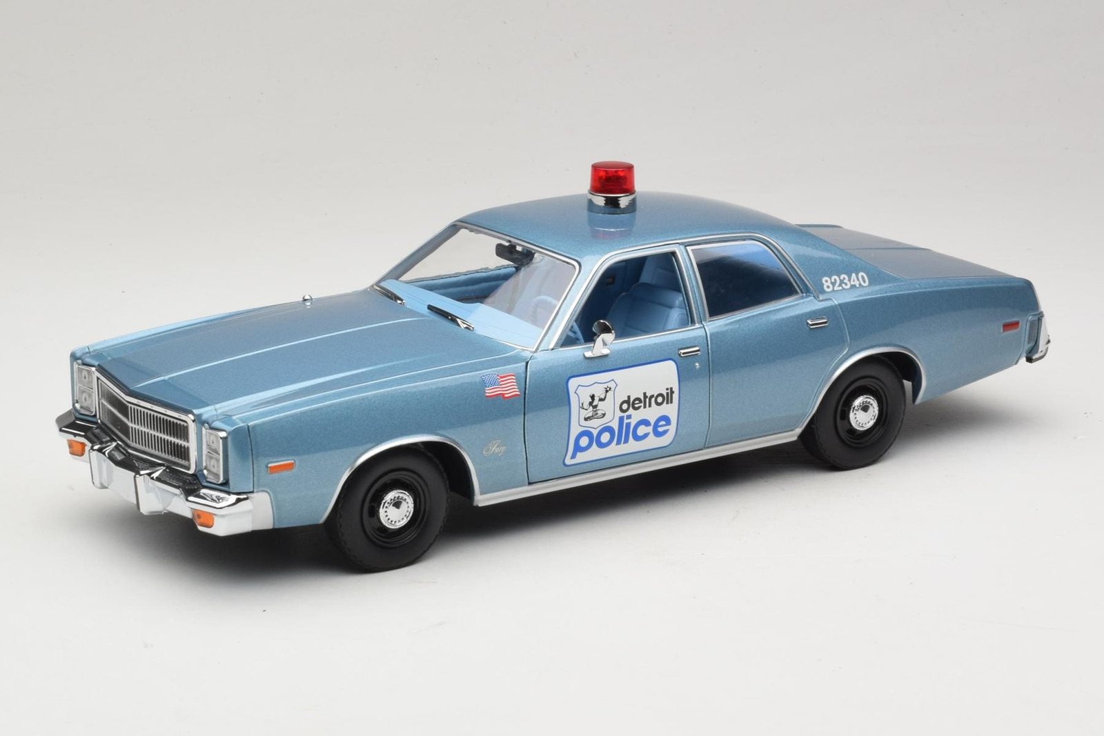 19069 Plymouth Fury Beverly Hills PD Blue Greenlight 1/18