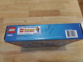 Lego 5982 Space Police Smash'n'Grab Retired & Factory Sealed  New in box