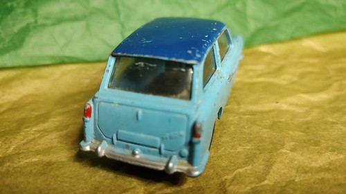 CORGI TOYS No 216 VINTAGE AUSTIN A40 RARE Car No Box - Read - Picture 18 of 18