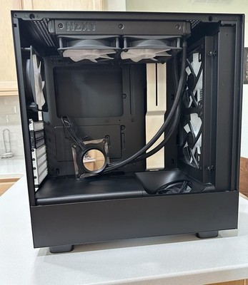 NZXT H5 Flow 2022 Rgb + NZXT Kraken 240 Rgb