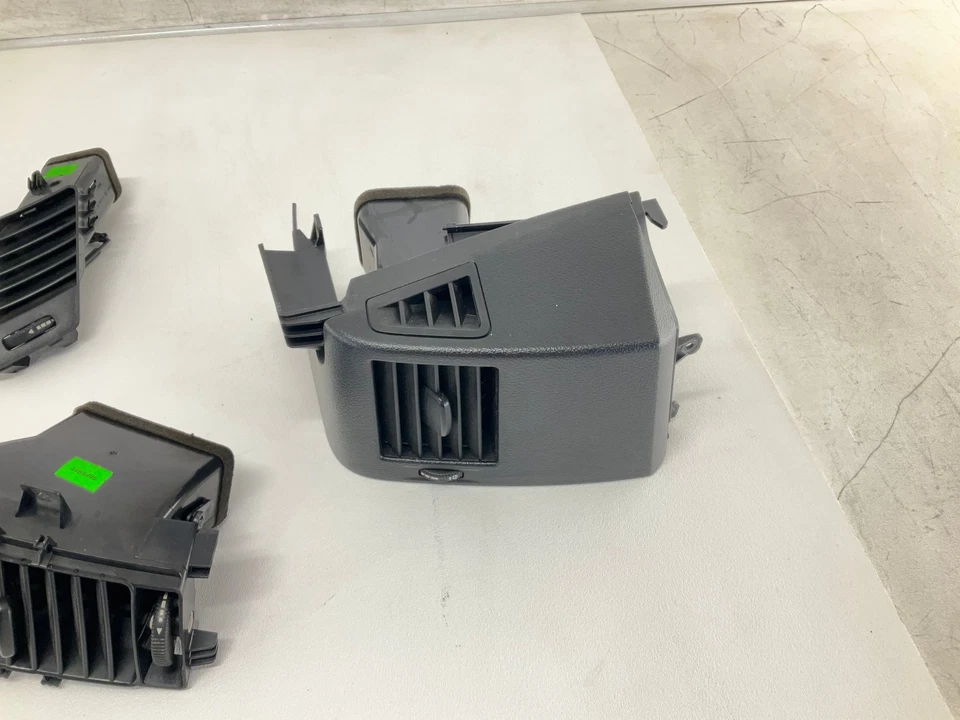 10-18 Mercedes-Benz Sprinter painel esquerdo e direito AC grade de acabamento de ventilação de ar fabricante de equipamento original - Imagem 2 de 4