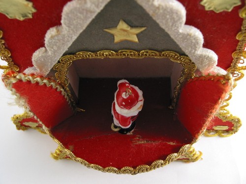 1960s Felted Wood Pull String Musical Christmas Jingle Bell with Santa - Holmar? - Afbeelding 10 van 14