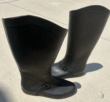 Capelli New York Size 10 US Rain Boots With Buckle