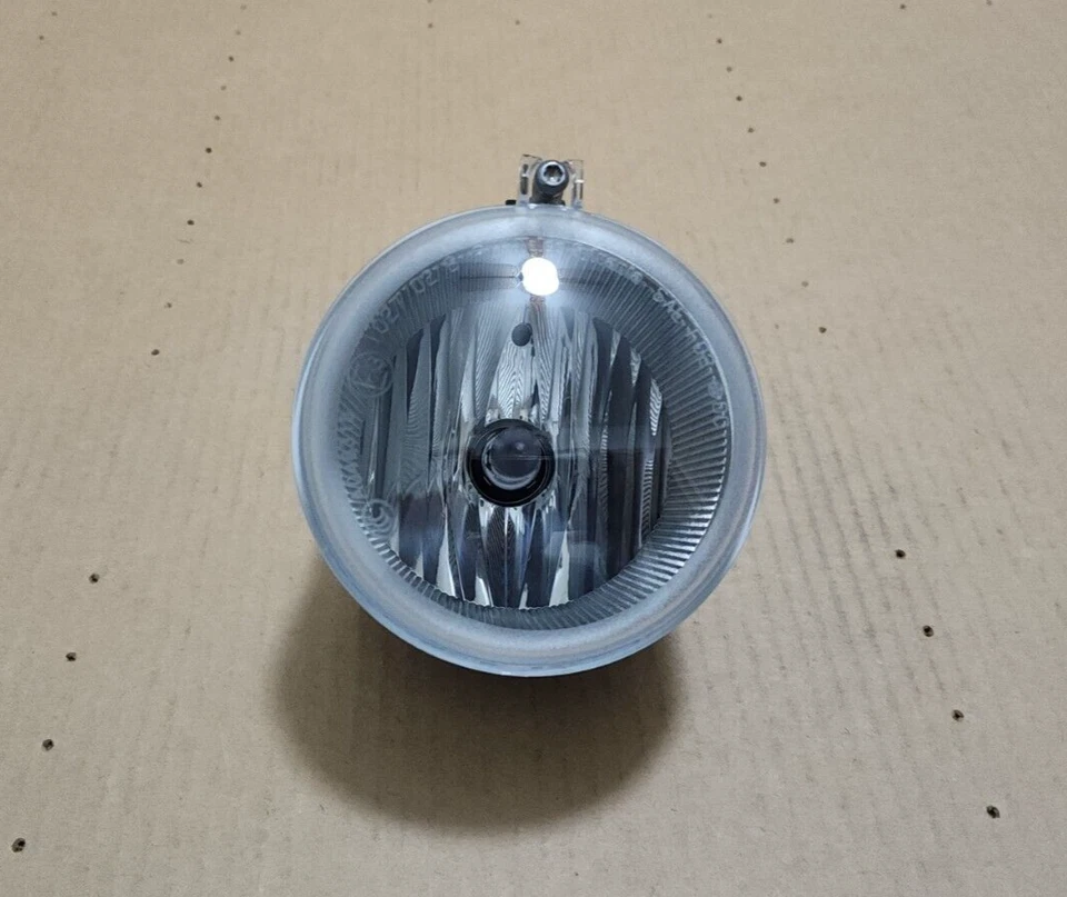 06-10 CARGADOR DODGE CHALLENGER MAGNUM OEM CONJUNTO DE FAROS ANTINIEBLA DELANTEROS DIESTRO/DERECHO 04805857AB Foto 2 de 4