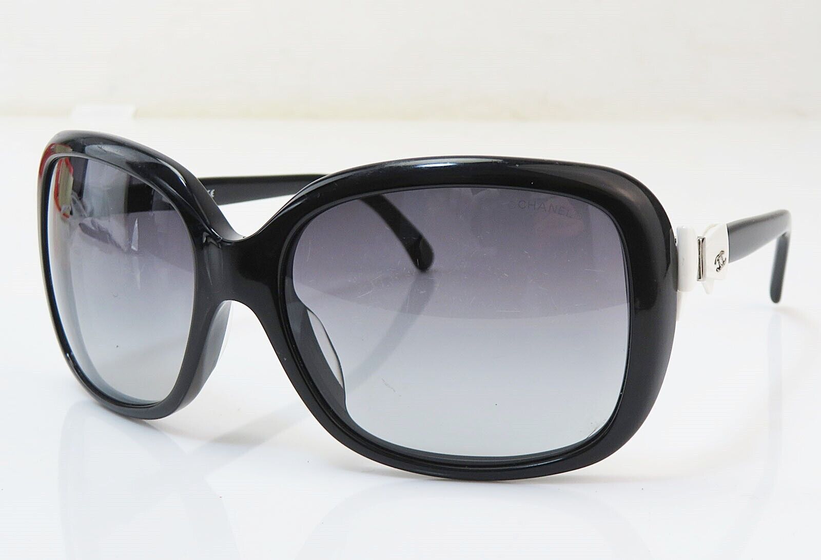 chanel black square sunglasses