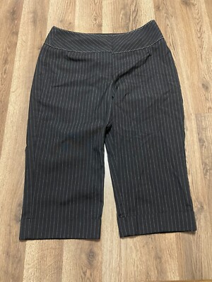 Studio 1940 Pants, Women's Size 8, Black, Striped, Capri, 3 Claps Waist