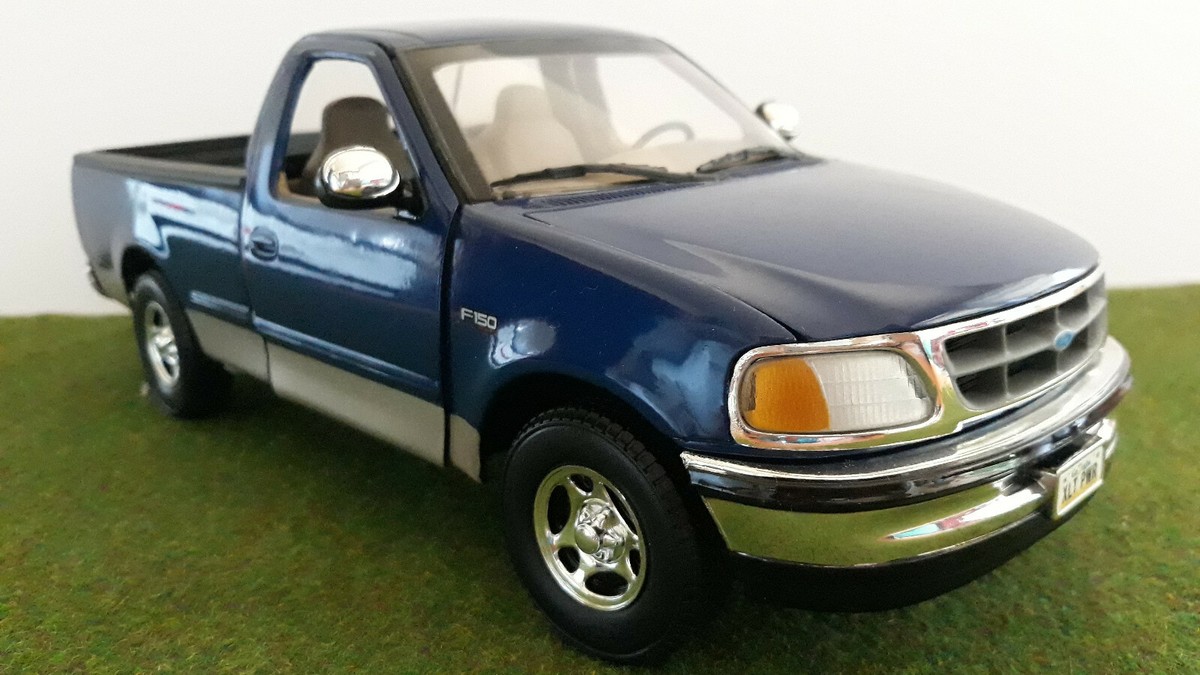 Ford - Ertlアーテル/&#39;97 Fordフォード F150 XLT 1/18 絶版 Ertlアーテル/'97 Fordフォード F150 XLT 1/18 絶版 - メルカリ