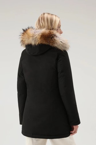 Woolrich Donna Lusso Arctic Parka Con Pelliccia Staccabile Nera - Foto 4 di 16