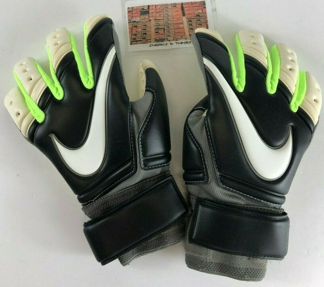 nike goalkeeper gloves fingersave