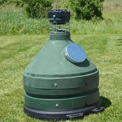 Capsule Feeder Company 1000 Lb Deluxe Game Farm Feeder Easy Fill