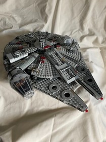 LEGO Star Wars: Millennium Falcon (75105) All pieces included (1330 pieces)
