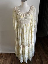 Gunne Sax 1970s By Jessica - Rare daisy print dress, Size 5 Made In USA.