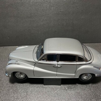 オートアート　1/18 BMW 502 AUTOart Millennium 1/18 BMW 502 LUXUS 2.6 Blue Metallic 1958